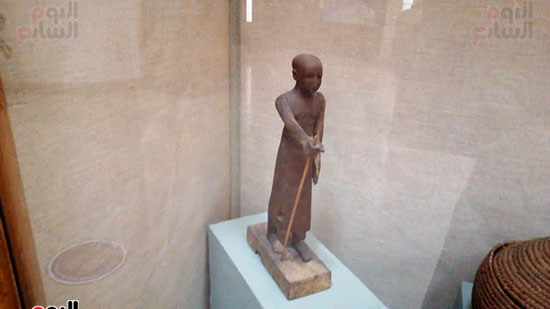 احد-تماثيل-المتحف