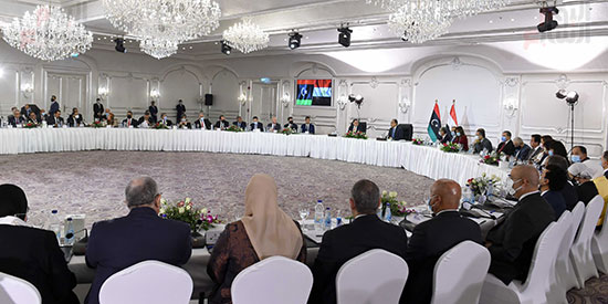 رئيسا وزراء مصر وليبيا (23)