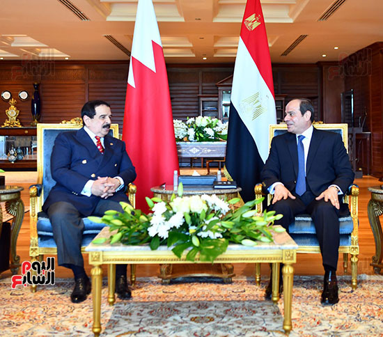 الرئيس السيسي يستقبل ملك البحرين (2)