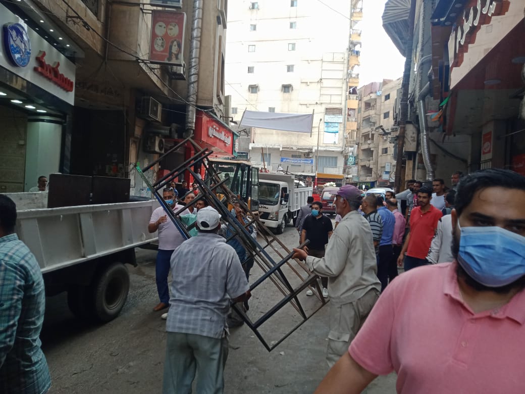 حملات مكبرة لإزالة الإشغالات بأحياء الإسكندرية