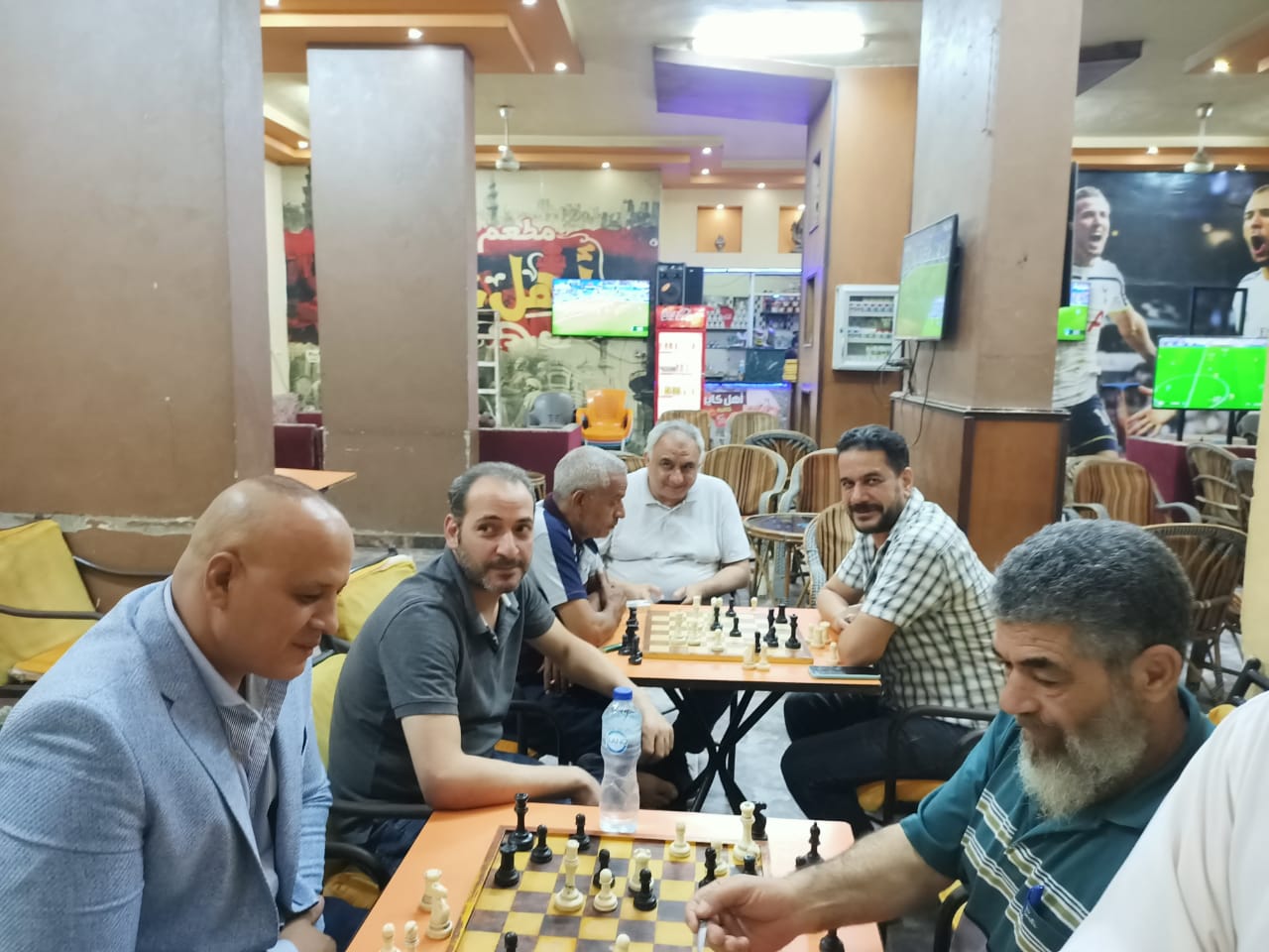 جانب من بطولة شطرنج المقاهى الشعبية
