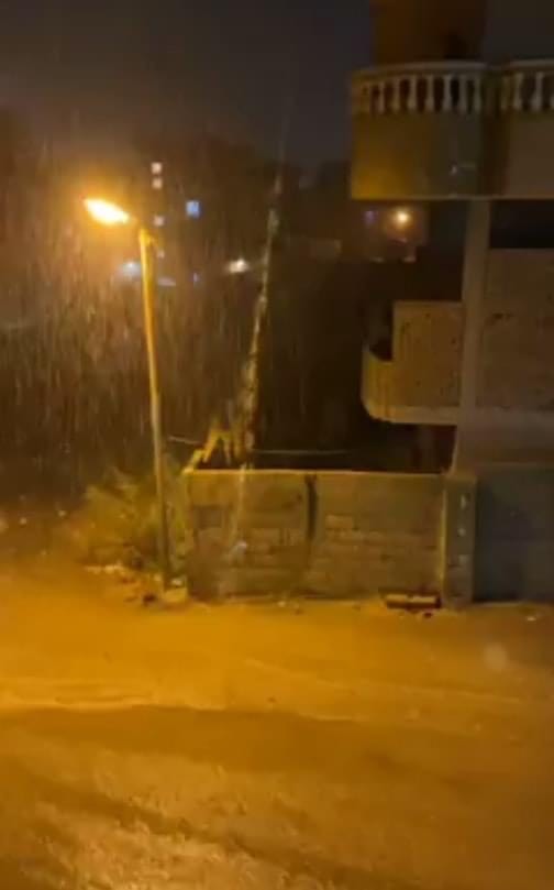 سقوط الأمطار بشوارع مدينة العريش  (2)