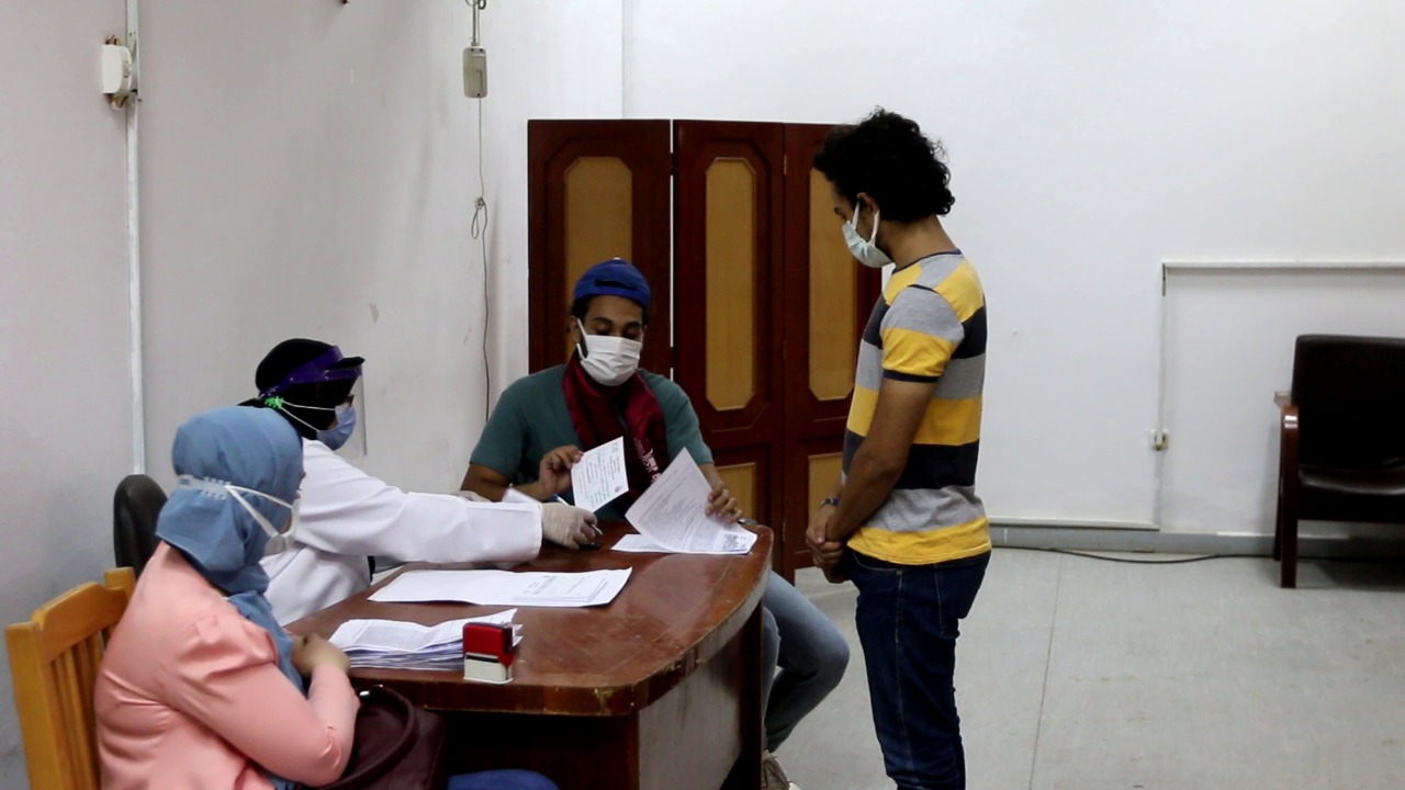 جامعة المنصورة تبدأ المرحلة الثانية لتطعيم طلابها بلقاح كورونا (3)