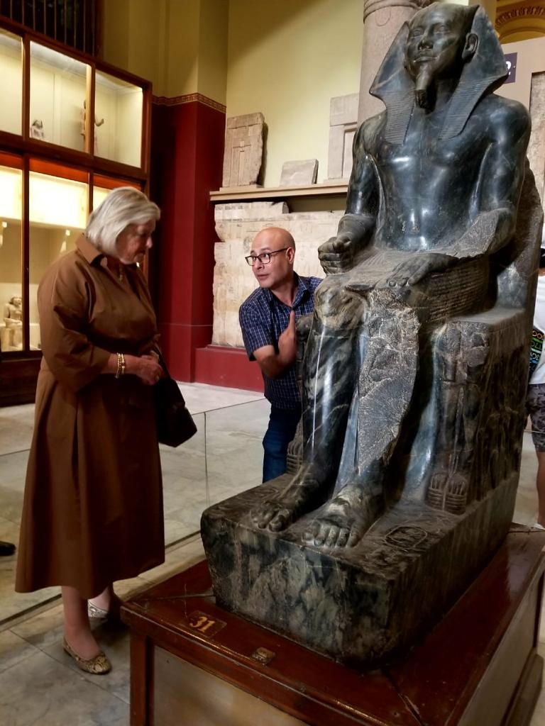وزيرة الهجرة الهولندية أثناء زيارتها للمتحف المصري
