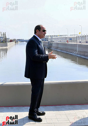 الرئيس السيسي يفتتح محطة معالجة مياه مصرف بحر البقر (8)