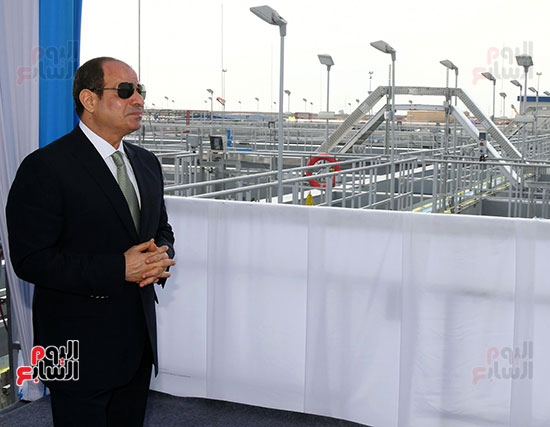 الرئيس السيسي يفتتح محطة معالجة مياه مصرف بحر البقر (10)