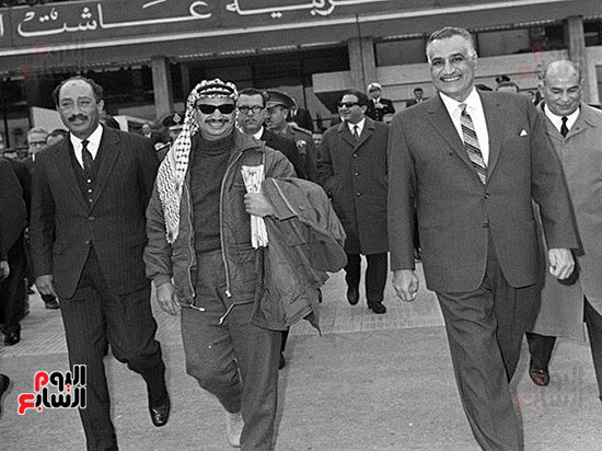 عبد الناصر مع ياسر عرفات