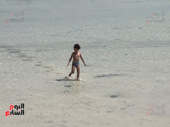احد-الاطفال-علي-شواطئ-الاورانج