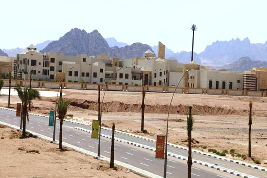 محافظ جنوب سيناء يتابع مشروع كوبرى جامعة الملك سلمان (2)