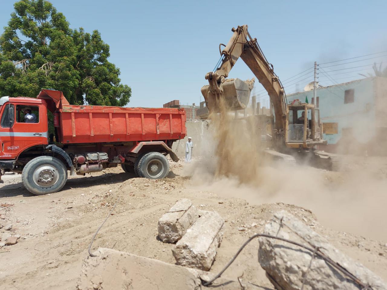 العمل في إنشاء أول مركز خدمات الزراعية