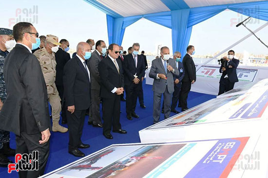 الرئيس السيسى يتابع تطوير منطقة جونة البترول بميناء الإسكندرية