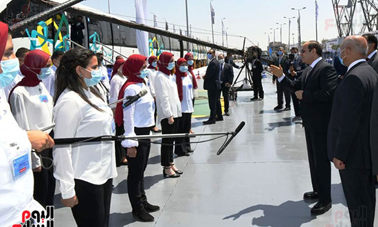 الرئيس السيسي يطلع على تطوير أعمال ميناء الإسكندرية