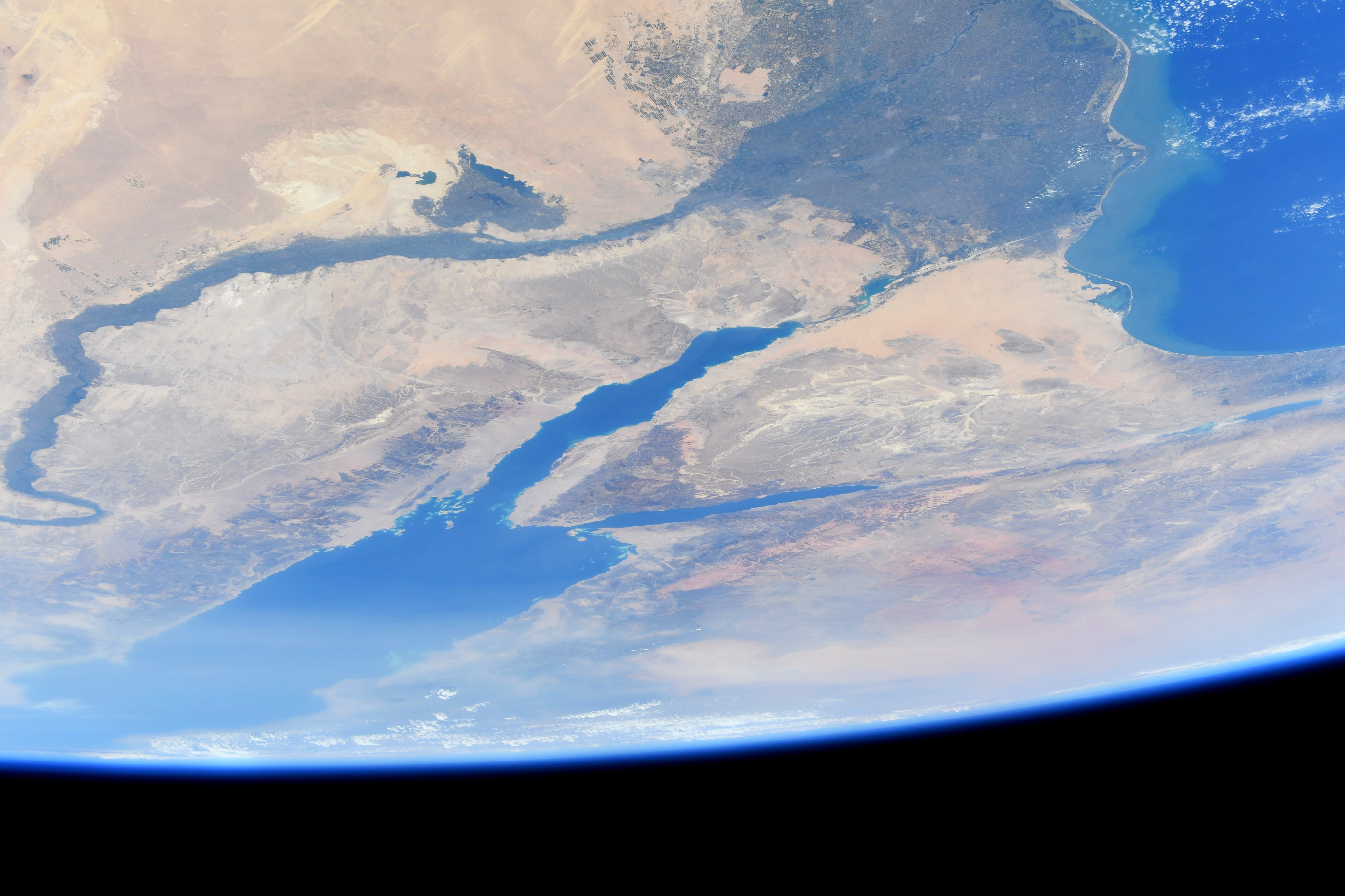 سيناء والبحر الأحمر