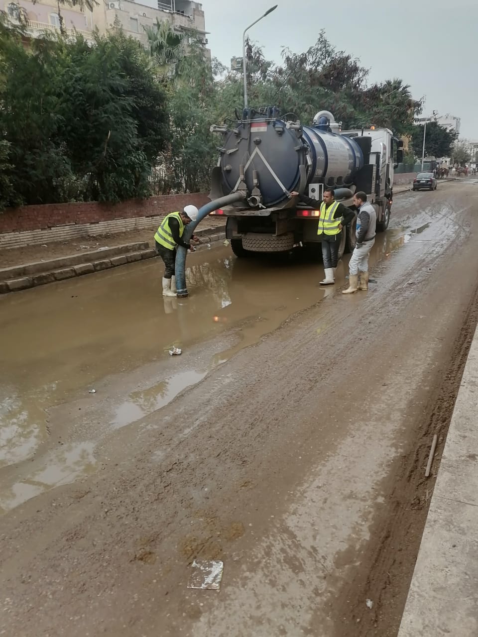شفط مياه الامطار بالشوارع