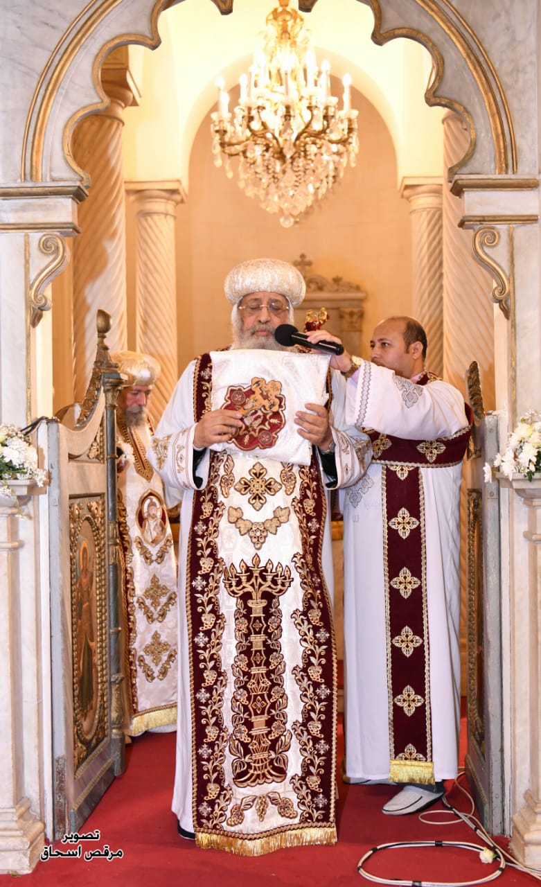البابا تواضروس الثانى يتراس قدام رأس السنة بالإسكندرية  (3)