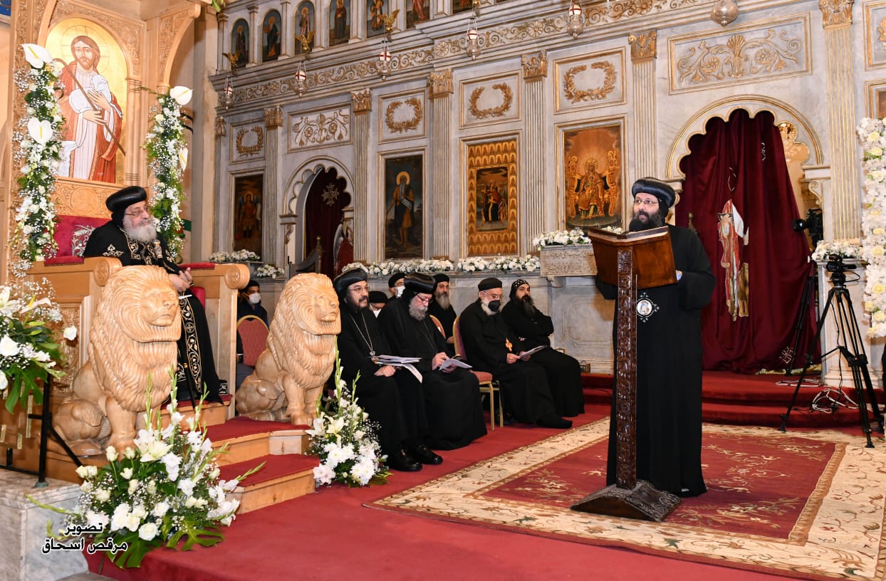 البابا تواضروس الثانى يتراس قدام رأس السنة بالإسكندرية  (1)