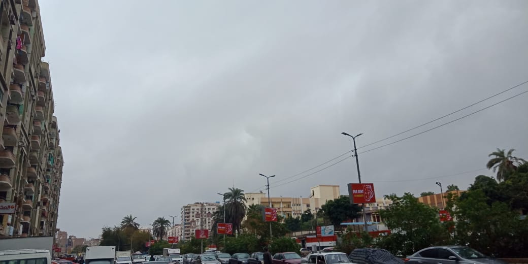 أمطار غزيرة وموجة صقيع تضرب محافظة أسيوط (9)