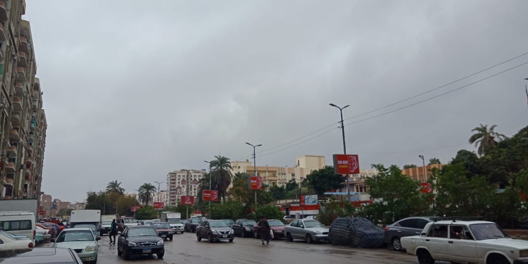 أمطار غزيرة وموجة صقيع تضرب محافظة أسيوط (8)