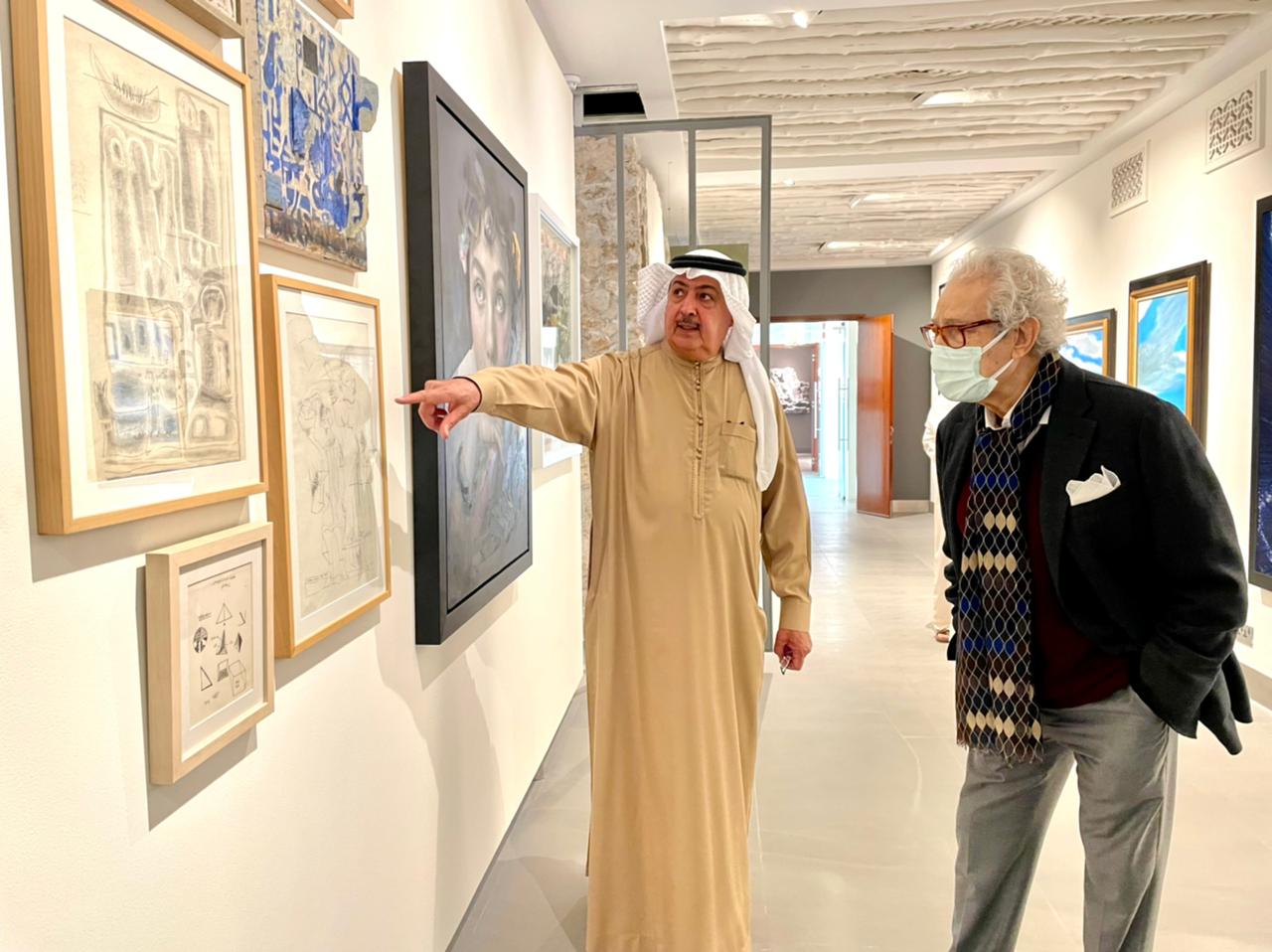 زيارة فاروق حسنى لمؤسسة الشيخ راشد آل خليفة للفنون بمملكة البحرين (14)