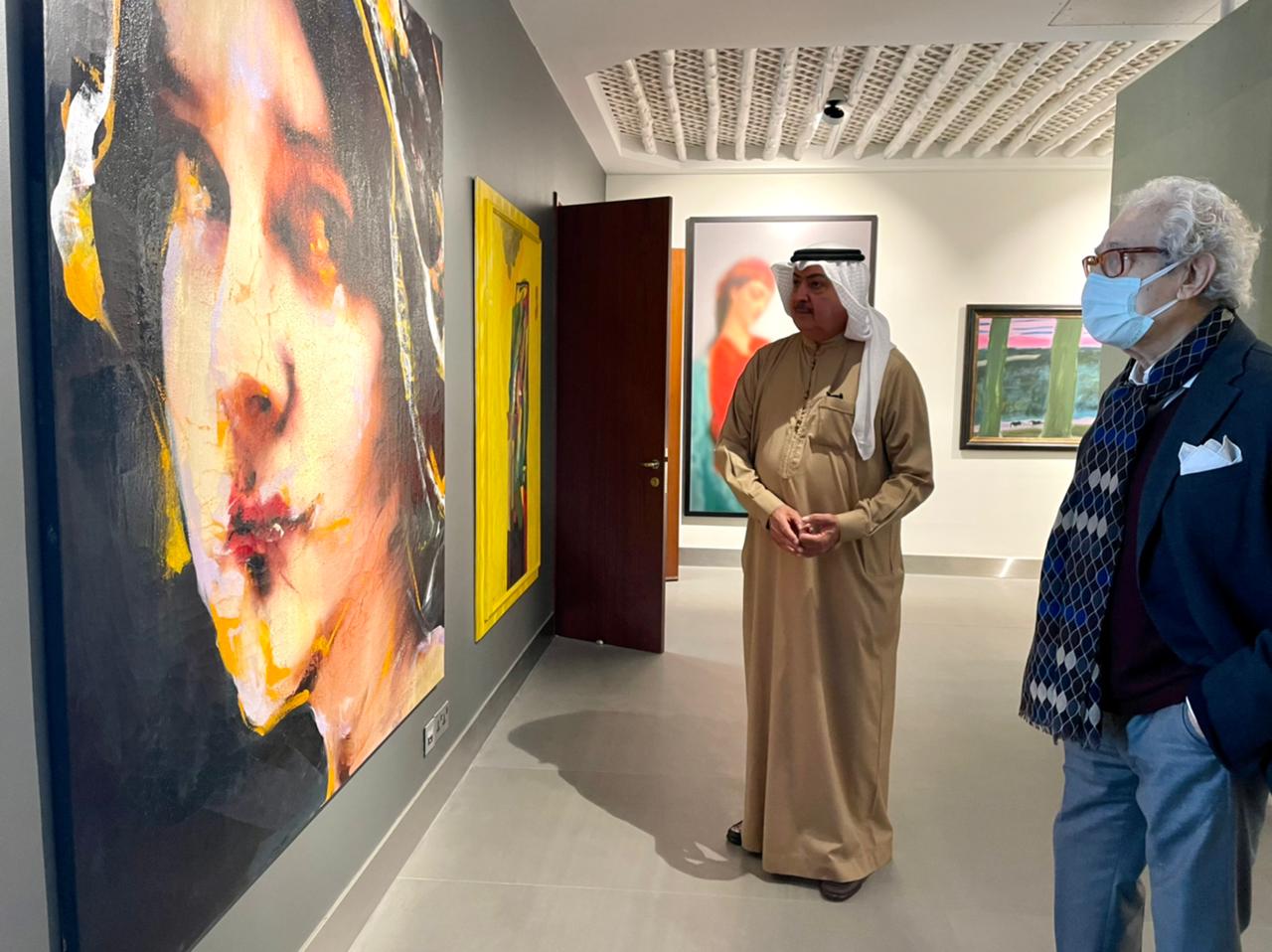 زيارة فاروق حسنى لمؤسسة الشيخ راشد آل خليفة للفنون بمملكة البحرين (8)