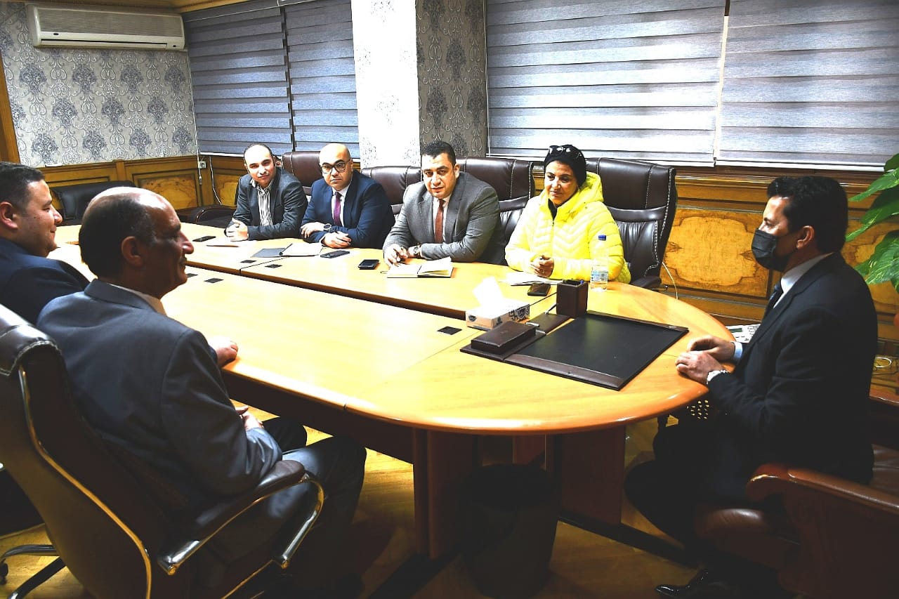 وزير الشباب والرياضة يلتقى مجلس إدارة الاتحاد الرياضي المصري للمكفوفين (2)