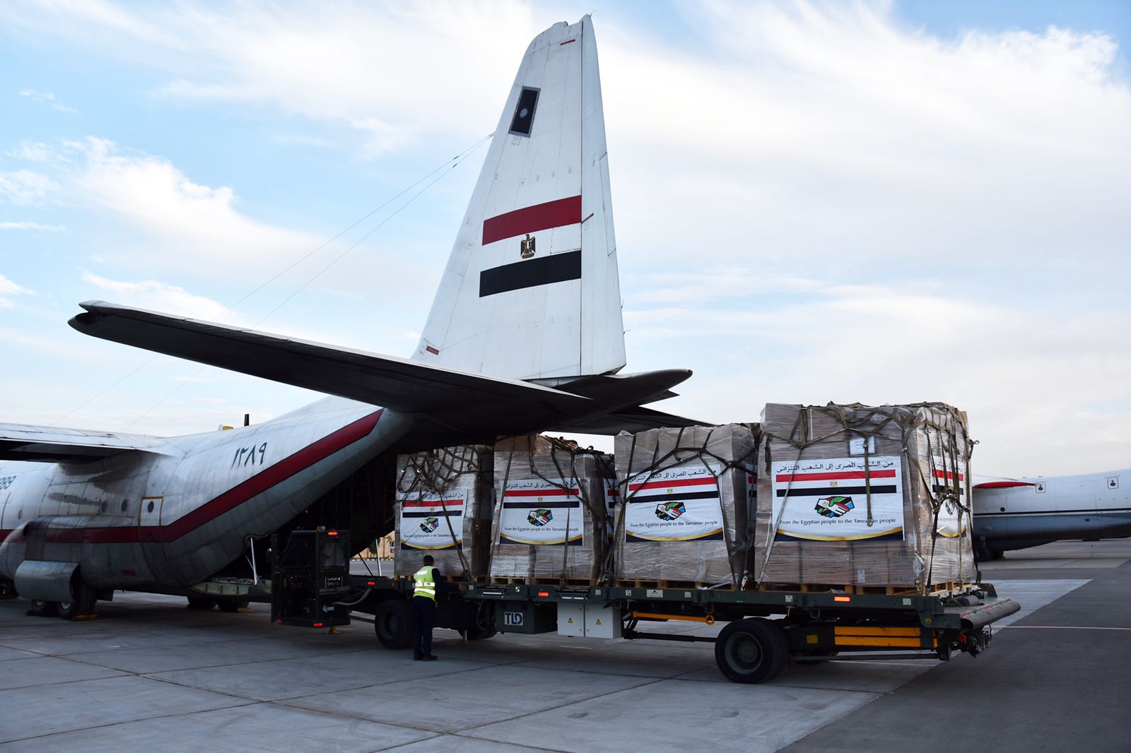 مصر ترسل مساعدات لتنزانيا