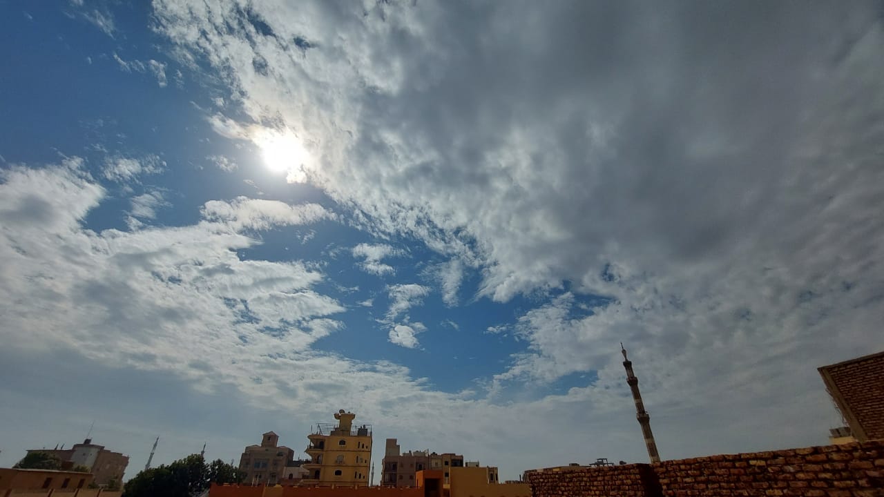 جانب من الغيوم بسماء محافظة الأقصر