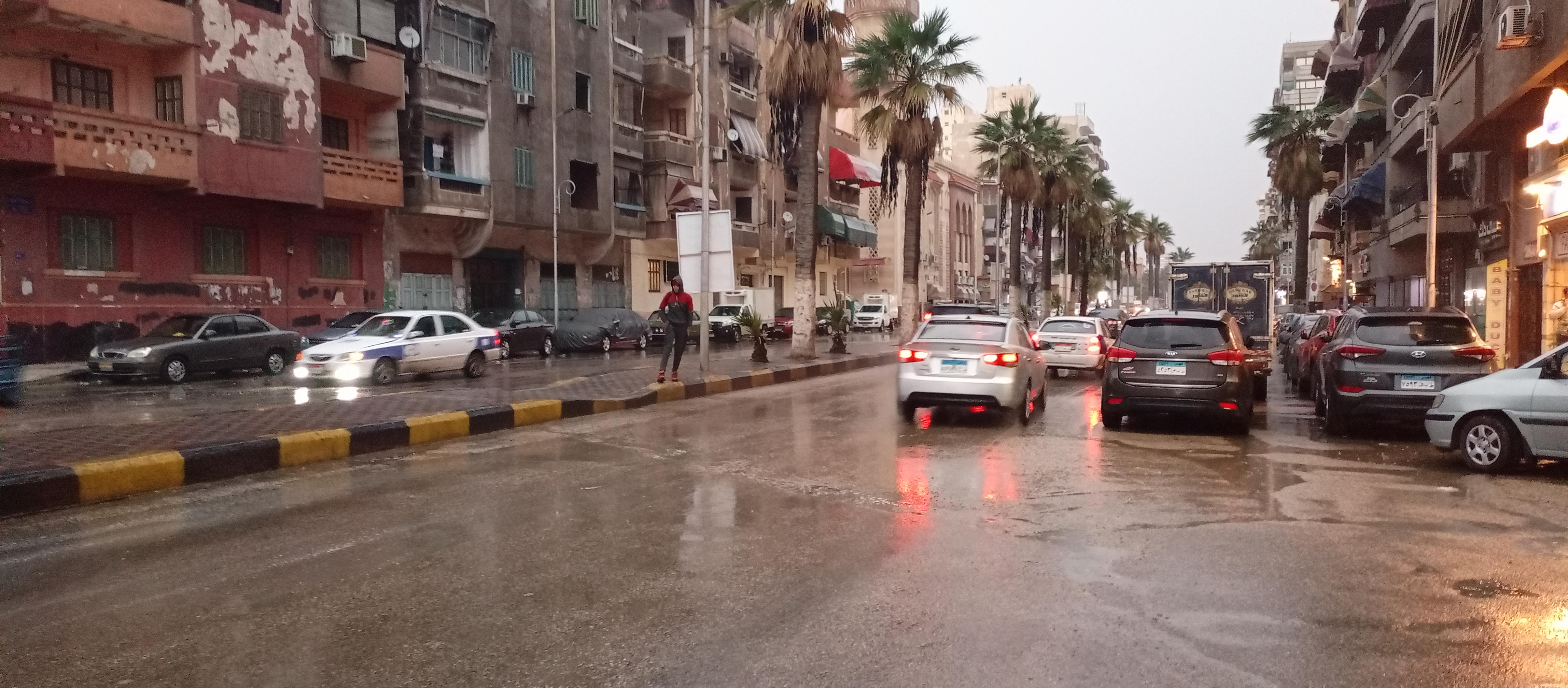  رعد وبرق وسقوط أمطار غزيرة ببورسعيد (3)