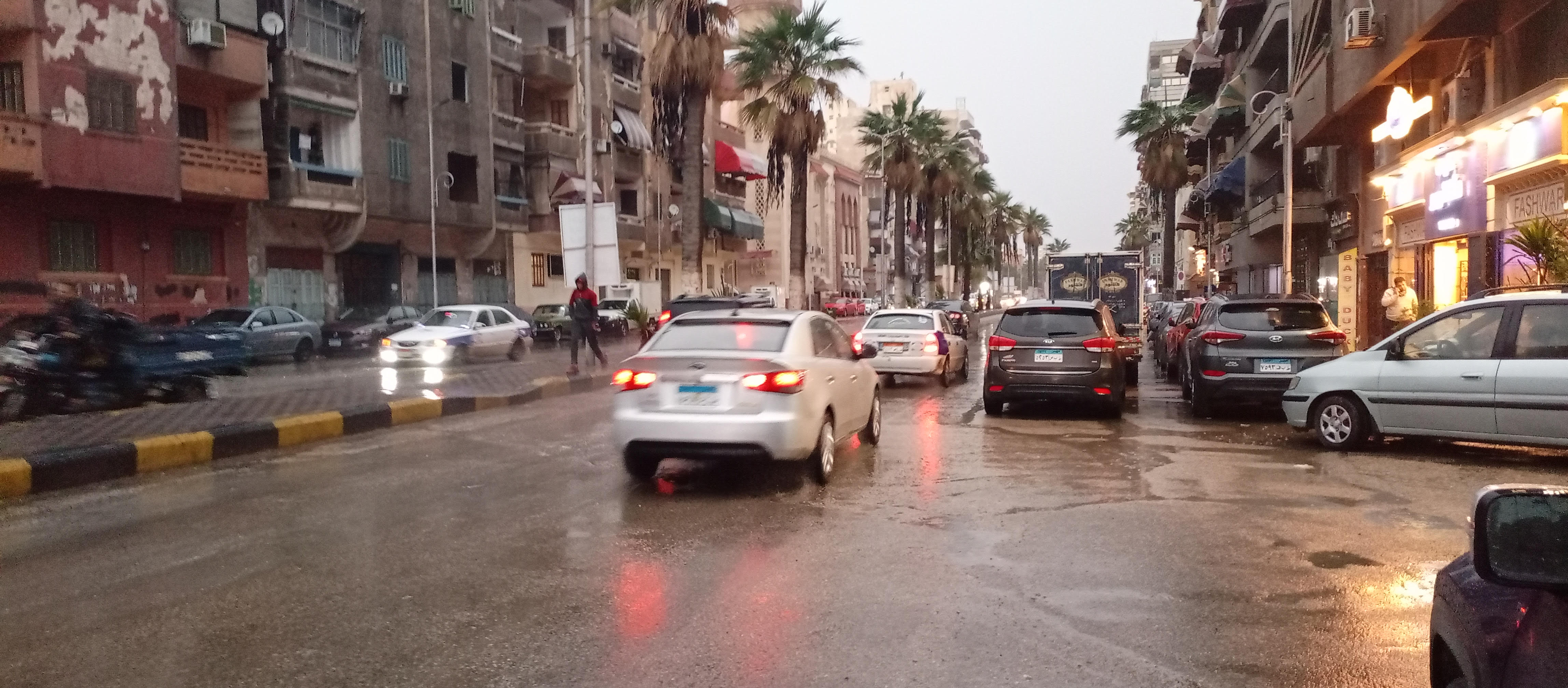  رعد وبرق وسقوط أمطار غزيرة ببورسعيد (1)