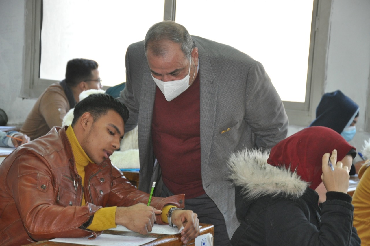 امتحانات الفصل الدراسى الأول بجامعة حلوان (5)