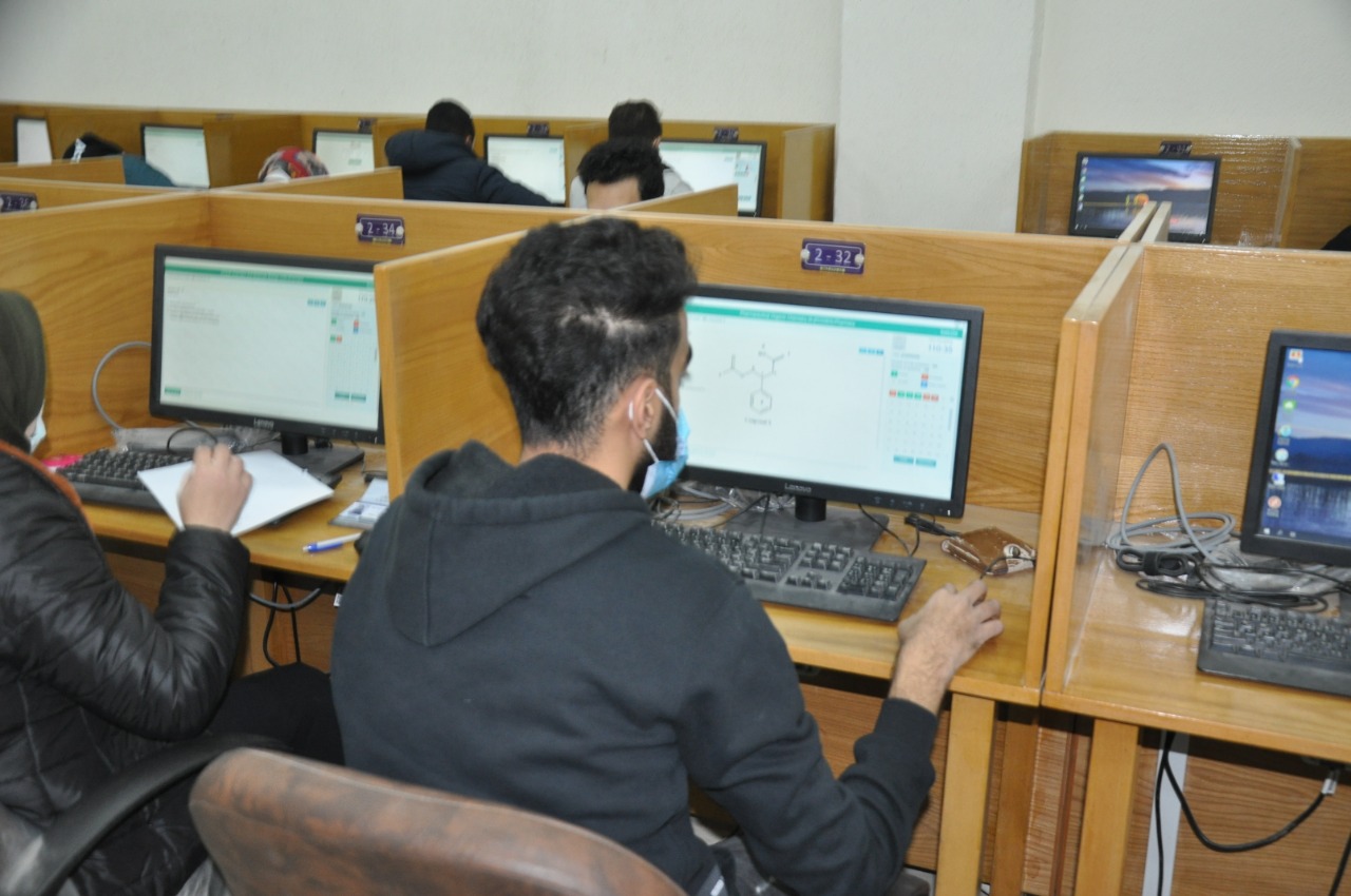امتحانات الفصل الدراسى الأول بجامعة حلوان (15)