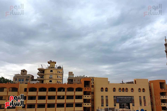 الغيوم تكسو سماء محافظة الأقصر