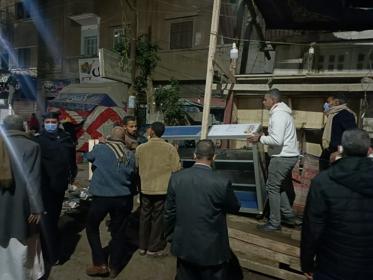 محافظ القليوبية يقود حملة ليلية مكبرة لإزالة الإشغالات والمخالفات بمدينة شبين القناطر