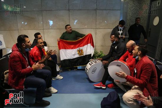 جماهير مصر تؤازر المنتخب فى الكاميرون أمام السودان (9)