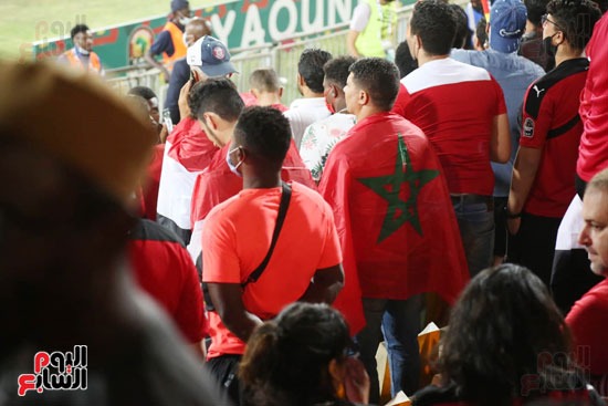 علم المغرب فى مدرجات منتخب مصر