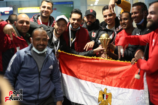 جماهير مصر تؤازر المنتخب فى الكاميرون أمام السودان (15)