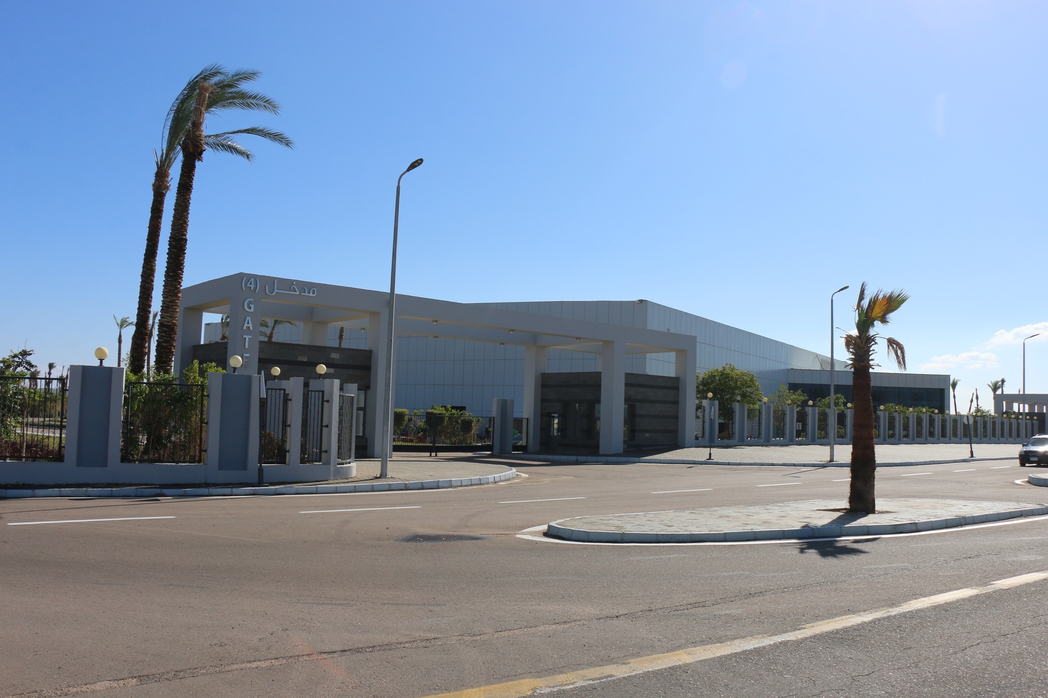 المحافظ يتابع إزالة آثار هطول الأمطار بكافة المدن (8)