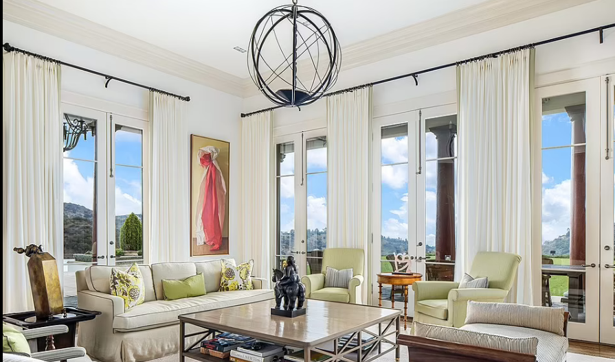 غرفة المعيشة في قصر اديل الجديد