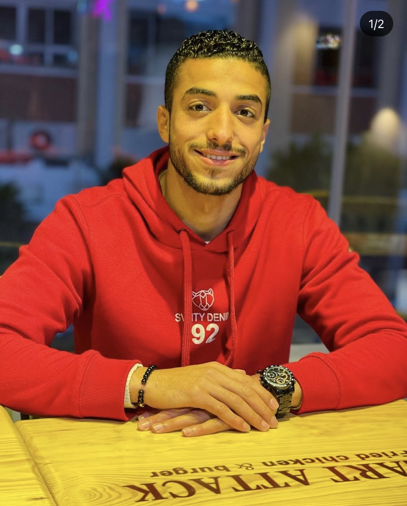 محمد عبد المنعم لاعب المنتخب (5)