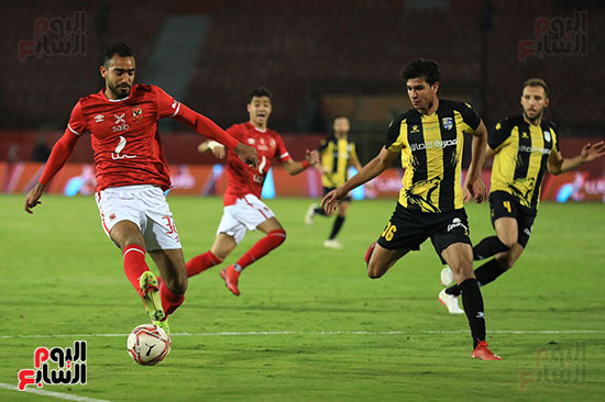 محمد فخري لاعب الاهلي في مباراة المقاولون