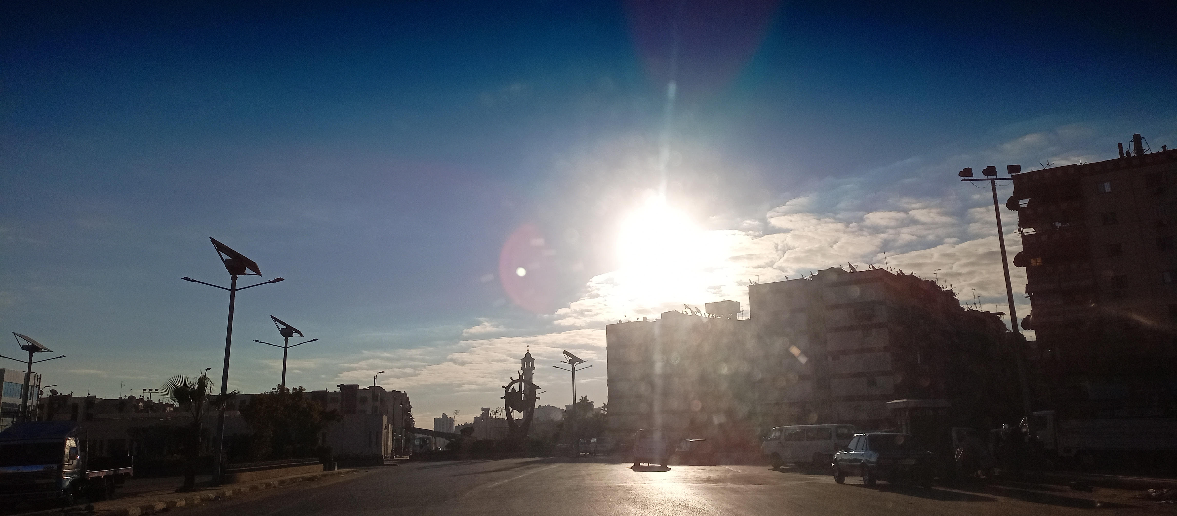  شمس ساطعة وسماء صافية وانتظام حركة المعديات فى بورسعيد (6)