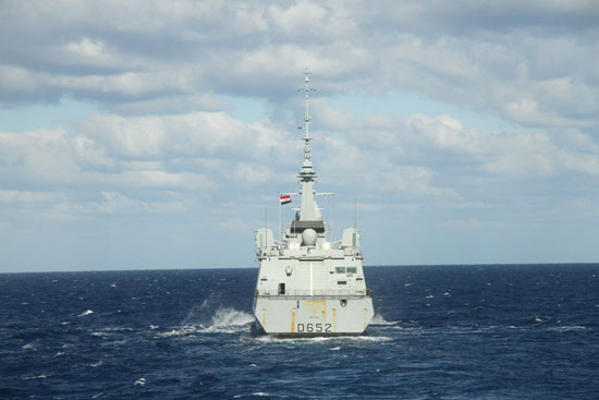 البحرية المصرية والفرنسية تنفذان تدريبا بحريا عابرا بنطاق الأسطول الشمالى (4)