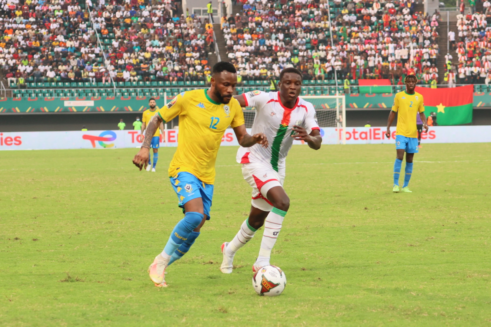 بوركينا فاسو ضد الجابون (6)