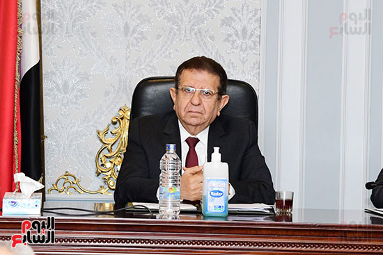 اجتماع لجنه الشئون العربيه (1)