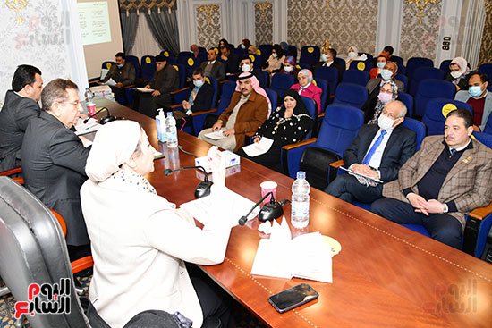 اجتماع لجنه الشئون العربيه (6)