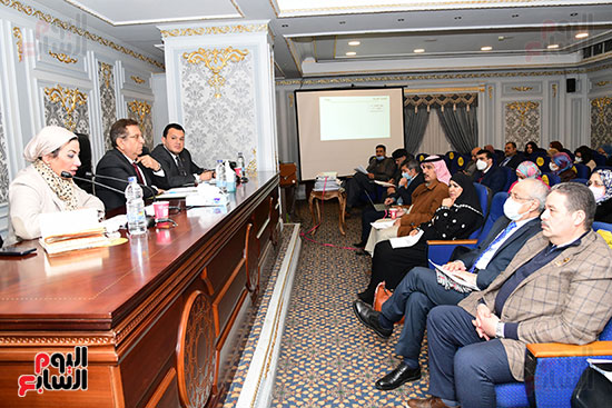 اجتماع لجنه الشئون العربيه (5)