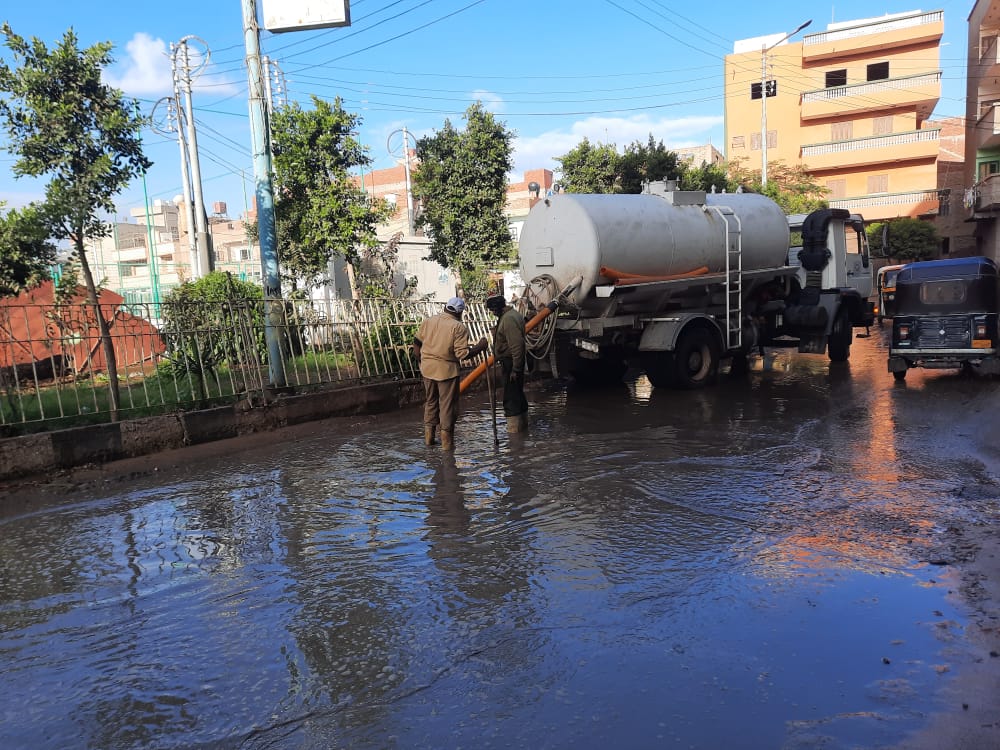 رفع مياه الأمطار من الشوارع وتواصل مستمر لغرف العمليات (10)