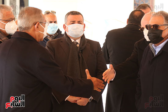 الصحفيون فى جنازة ياسر رزق