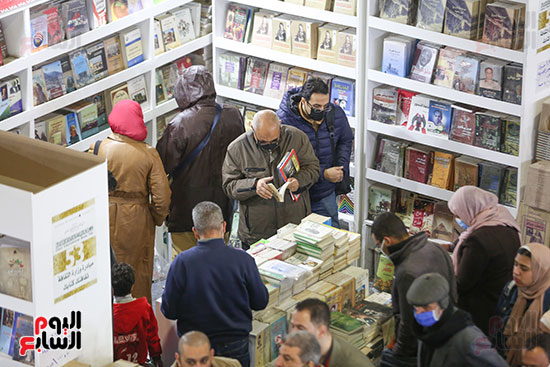معرض القاهرة الدولى للكتاب يستقبل الزائرين