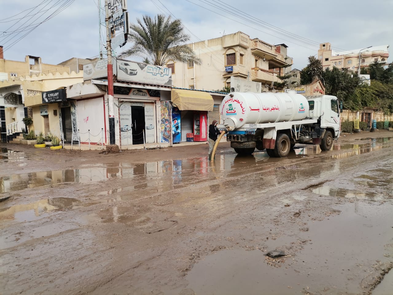 استمرار رفع مياه الامطار بمدن كفر الشيخ